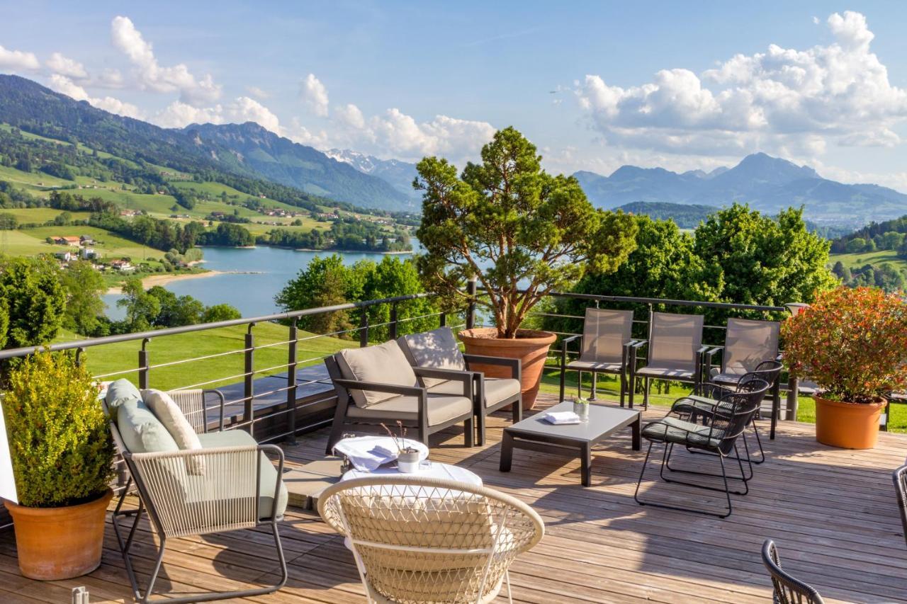 Hotel-Restaurant La Terrasse, Golf De La Gruyere Pont-la-Ville Zewnętrze zdjęcie